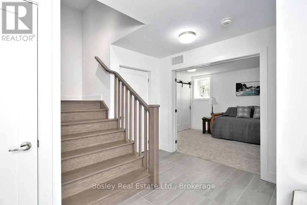 24 - 117 SLADDEN COURT, #24