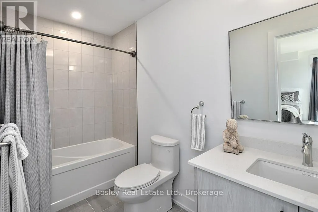 24 - 117 SLADDEN COURT, #24