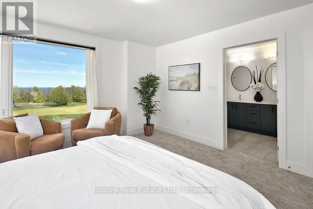 24 - 117 SLADDEN COURT, #24