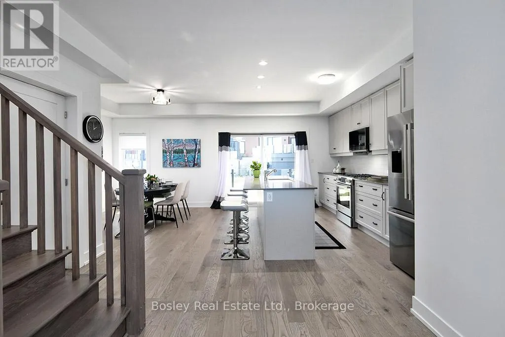 24 - 117 SLADDEN COURT, #24
