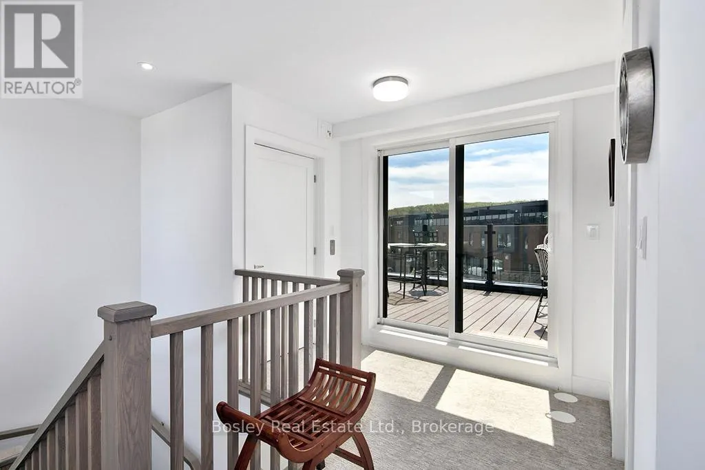24 - 117 SLADDEN COURT, #24