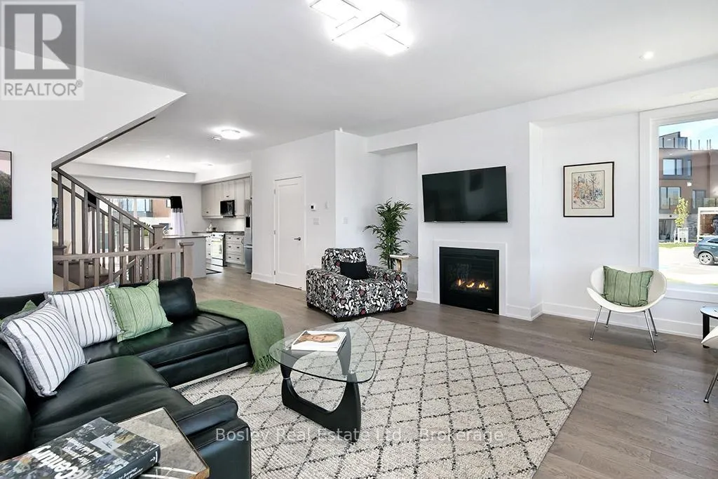 24 - 117 SLADDEN COURT, #24