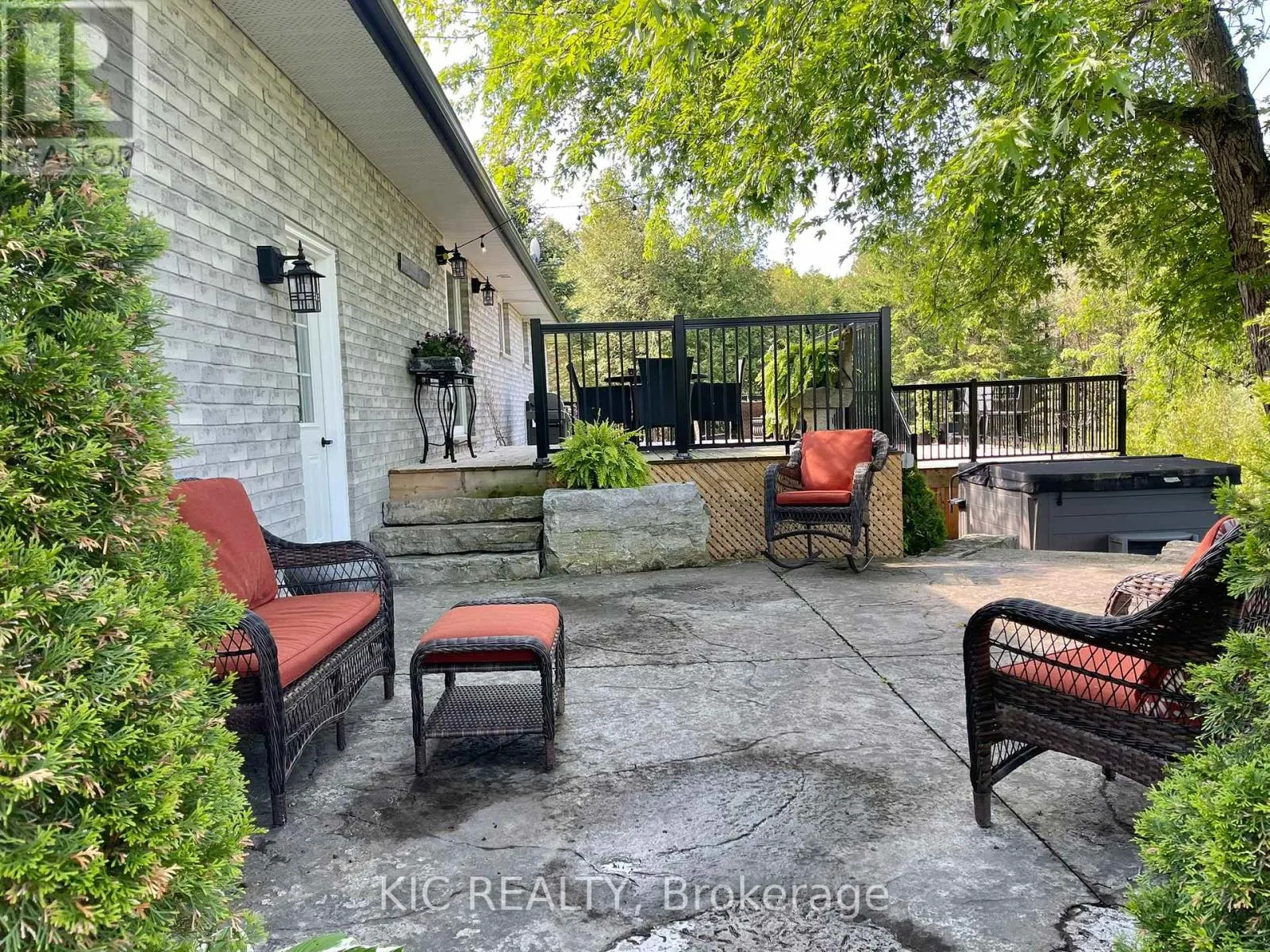 556 FIFTH LINE RD DUM ROAD