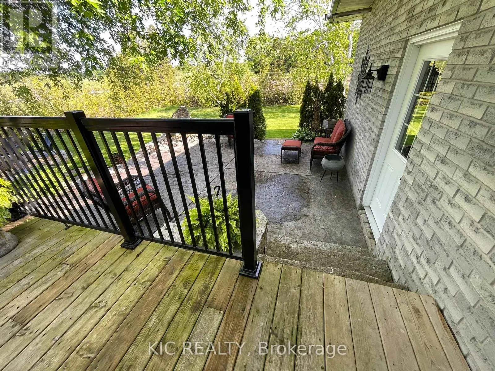 556 FIFTH LINE RD DUM ROAD
