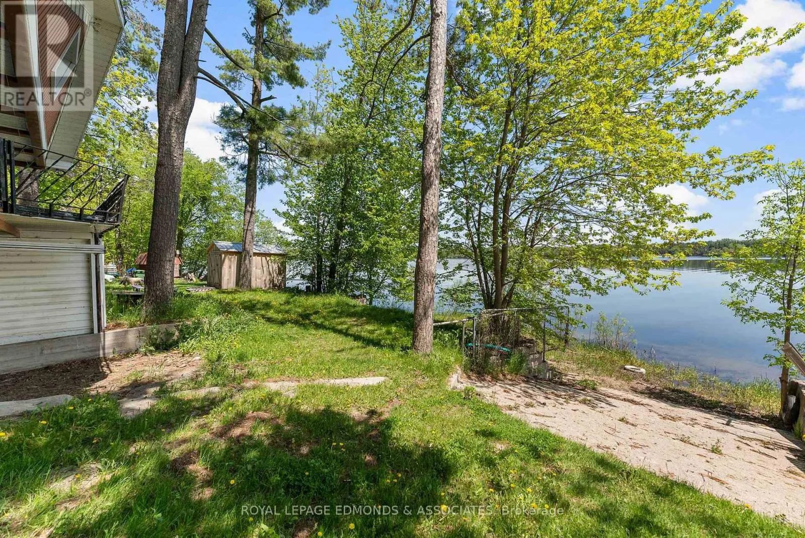 87 COBBLE STONE LANE