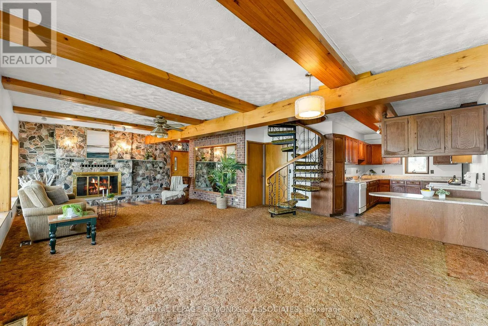 87 COBBLE STONE LANE