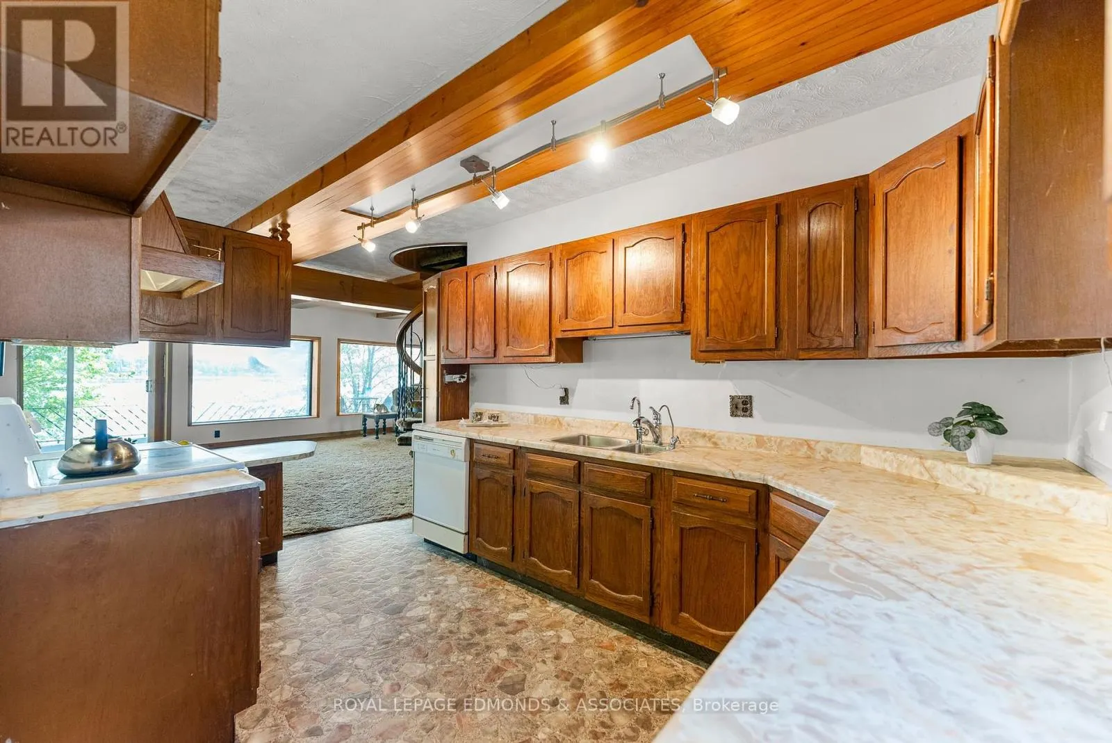 87 COBBLE STONE LANE