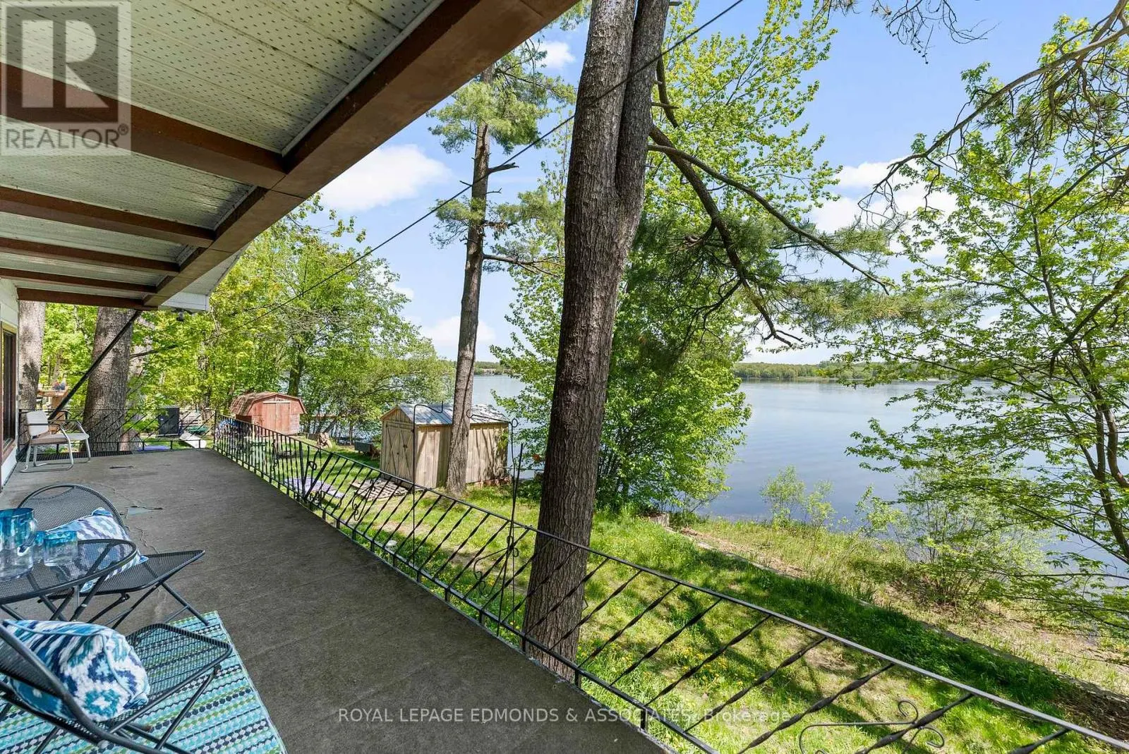 87 COBBLE STONE LANE