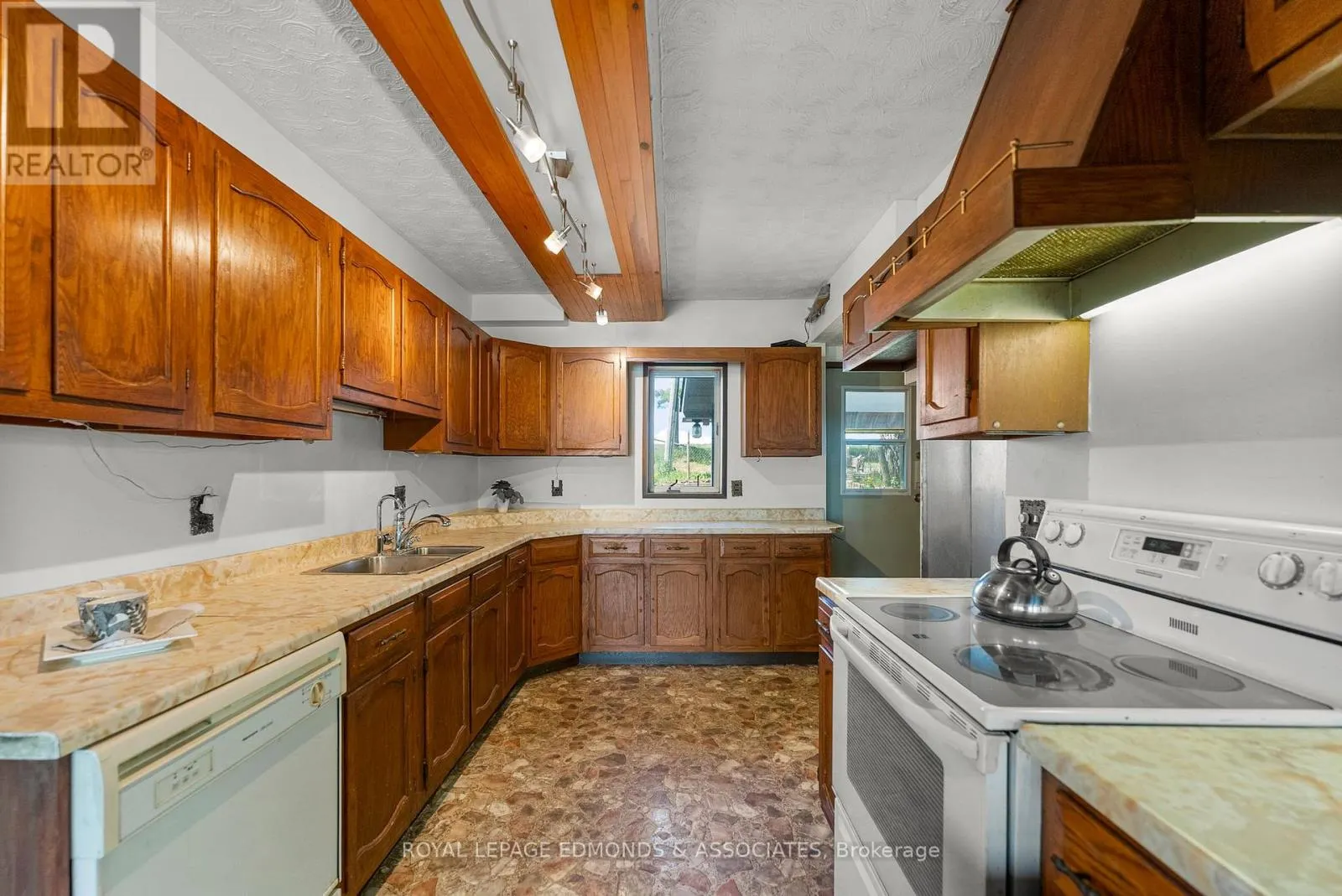 87 COBBLE STONE LANE