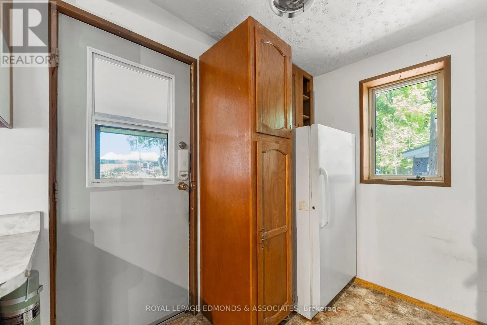 87 COBBLE STONE LANE