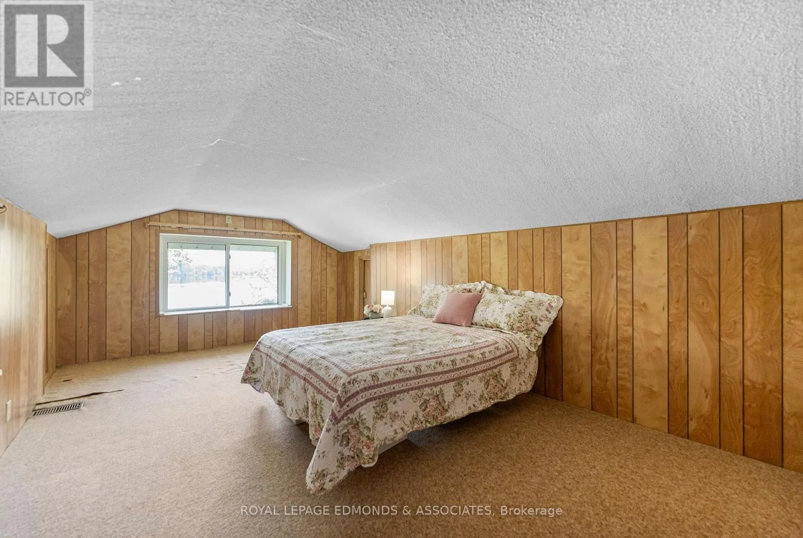 87 COBBLE STONE LANE