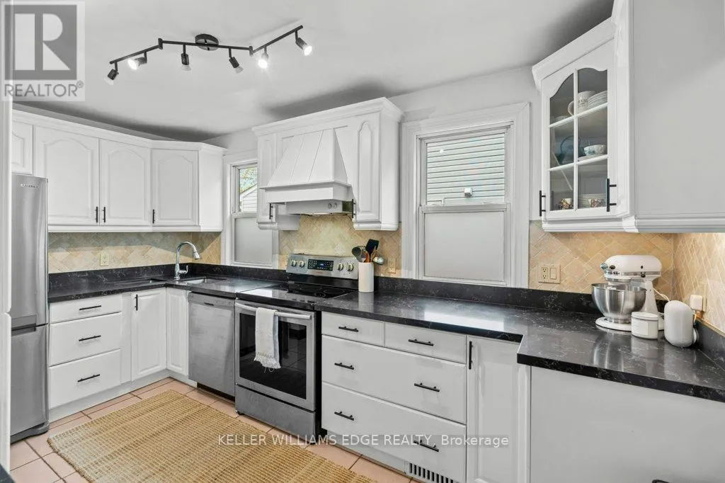 384 THAYER AVENUE