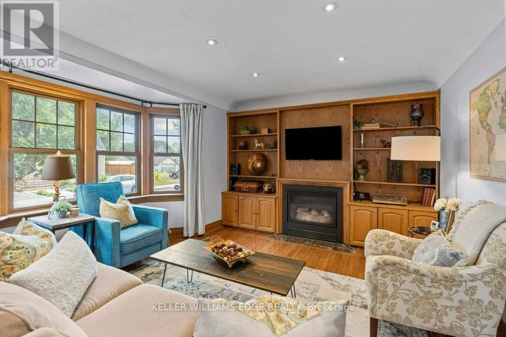 384 THAYER AVENUE