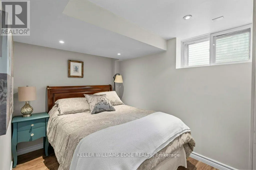 384 THAYER AVENUE