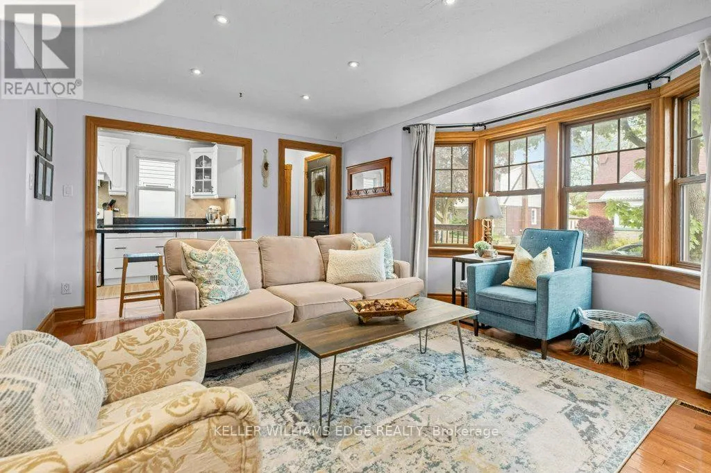 384 THAYER AVENUE