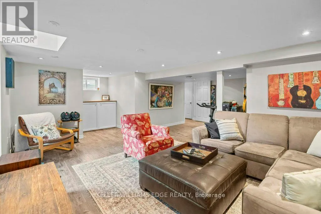 384 THAYER AVENUE