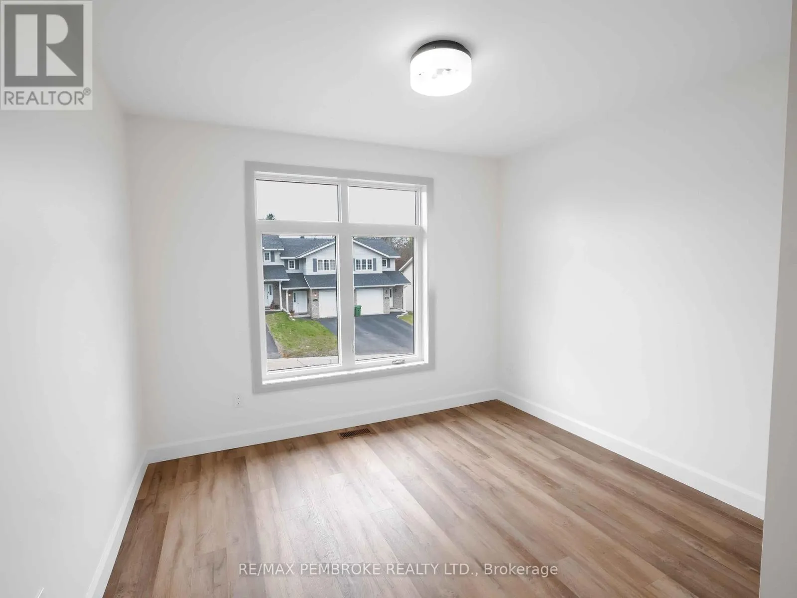 9 NORTHBROOK STREET