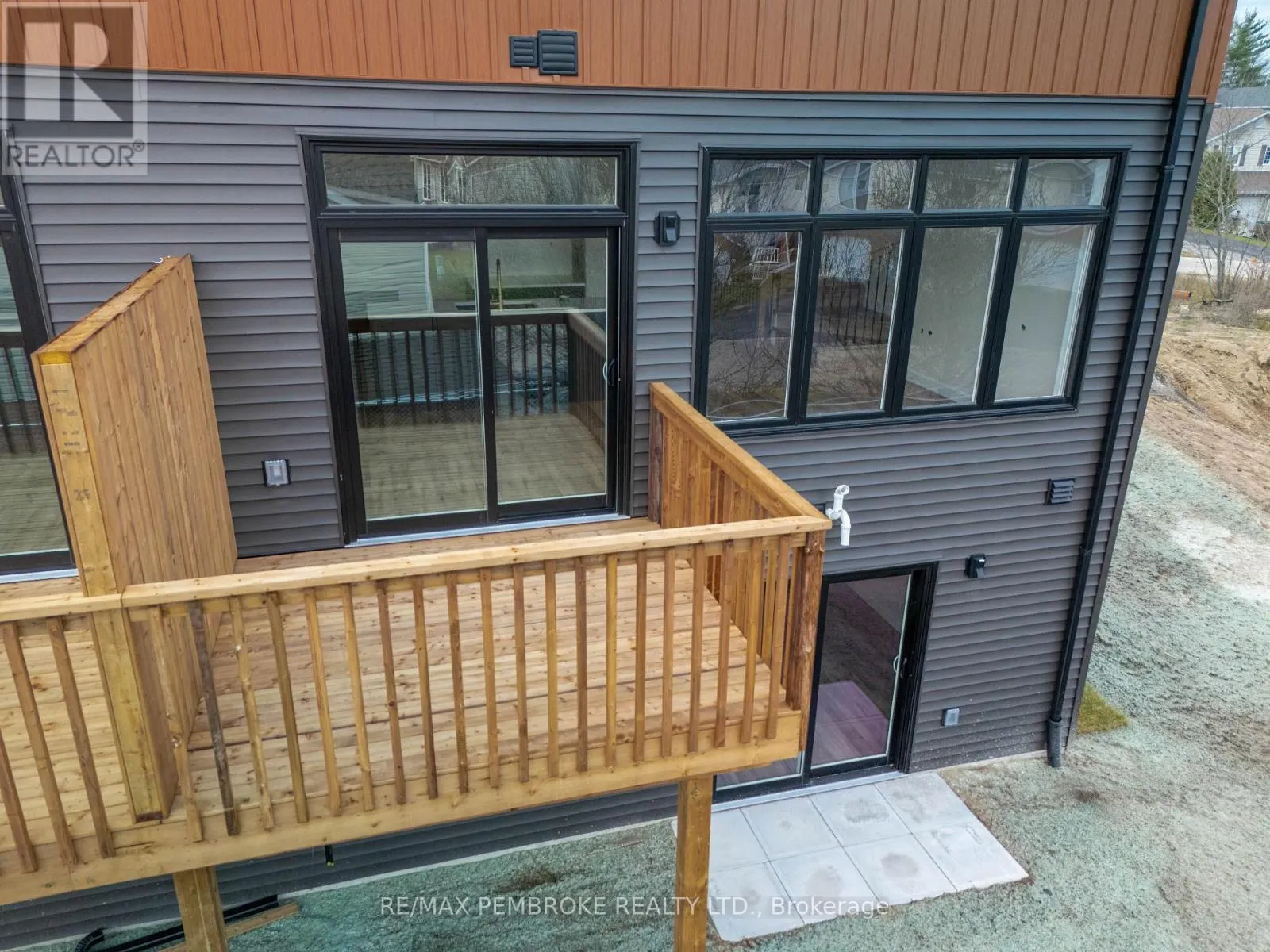 9 NORTHBROOK STREET