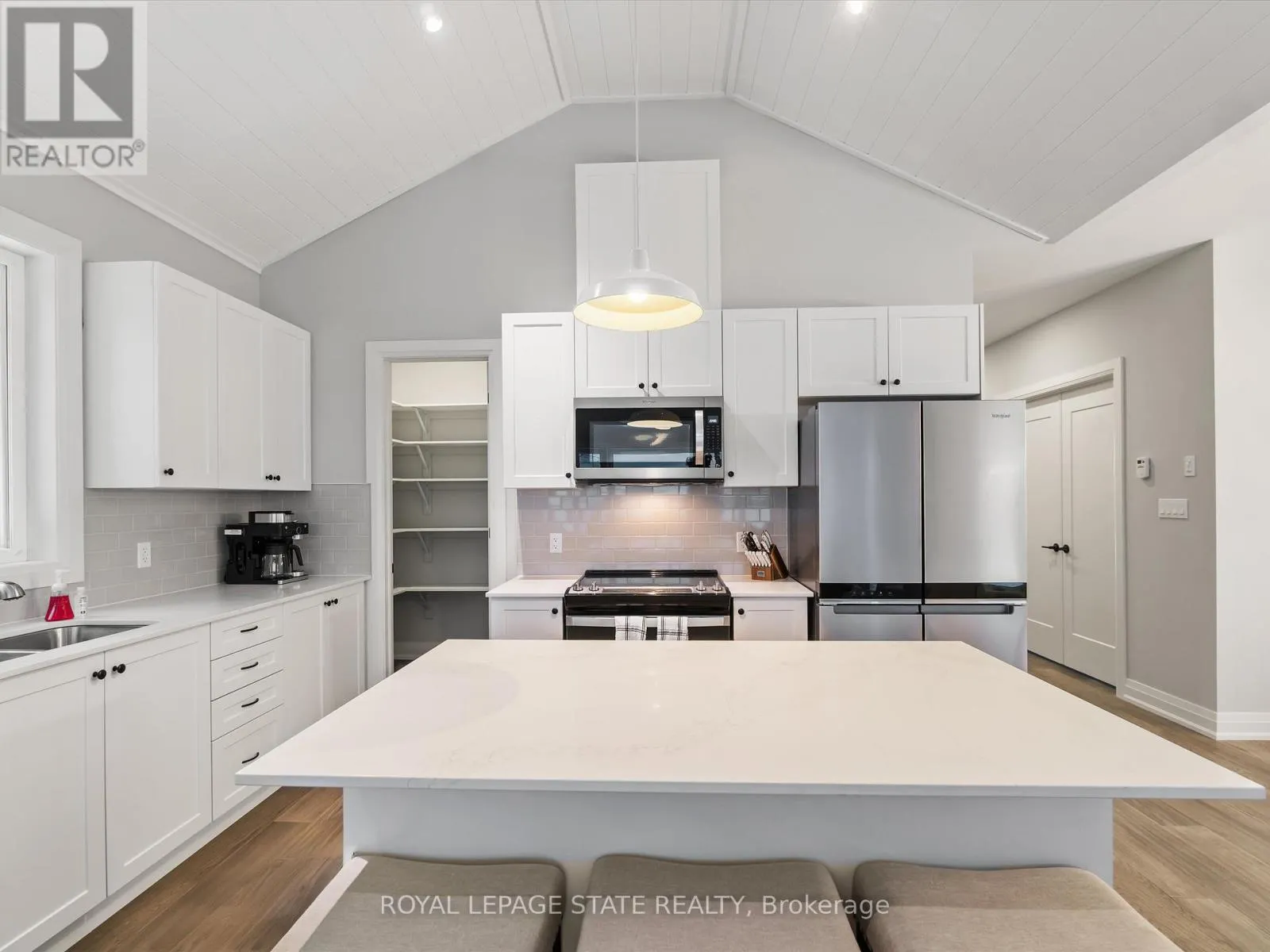 53 - 2054 PENINSULA ROAD