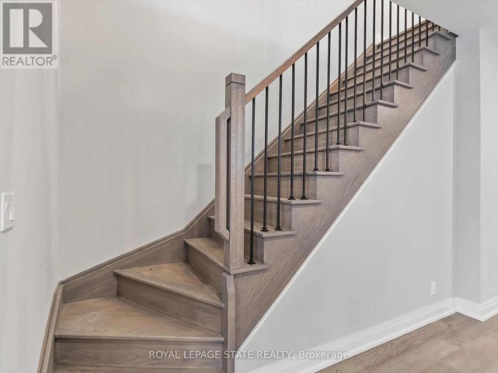 53 - 2054 PENINSULA ROAD