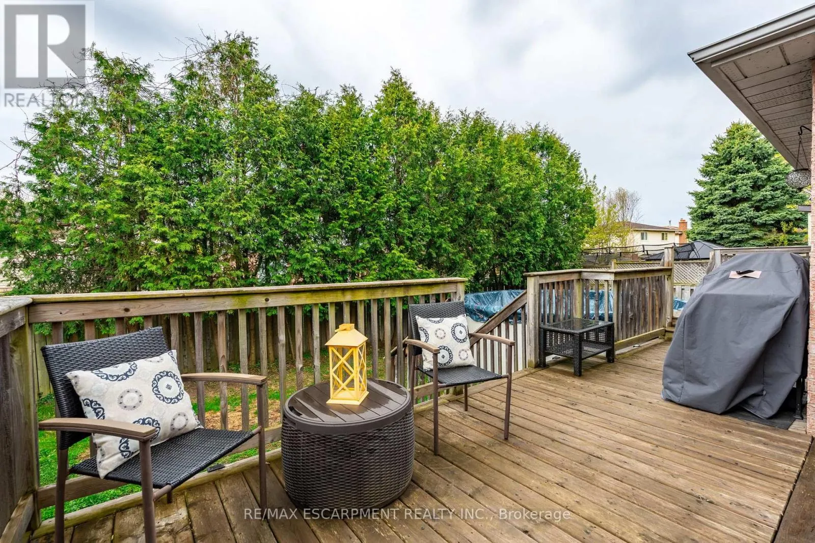38 FELLOWES CRESCENT