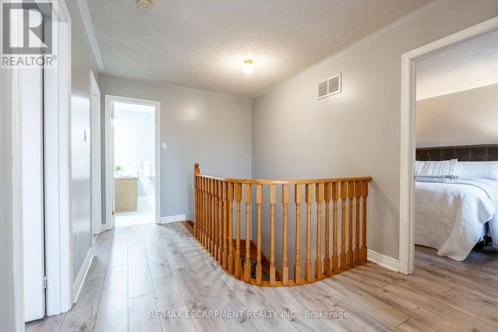38 FELLOWES CRESCENT