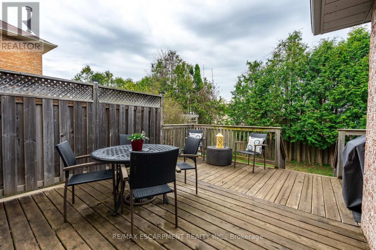 38 FELLOWES CRESCENT
