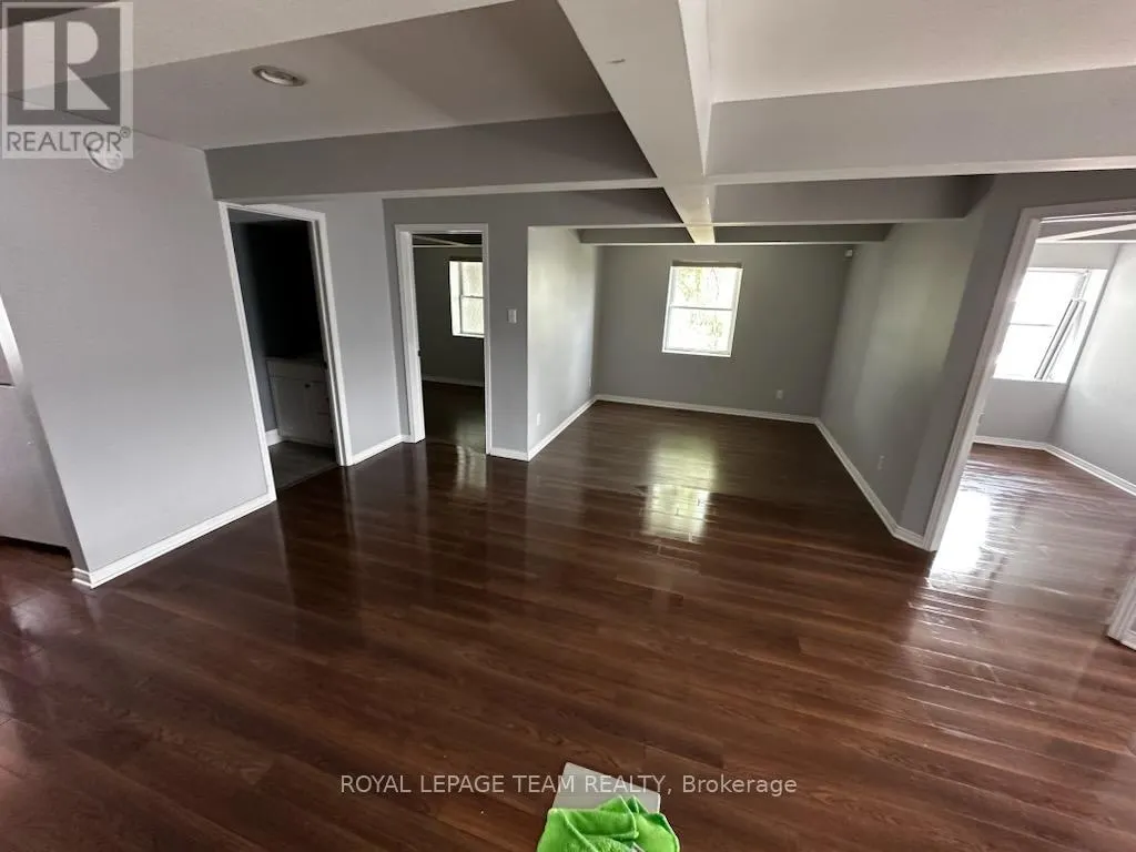18 - 2759 FENTON ROAD S