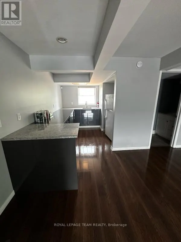 18 - 2759 FENTON ROAD S