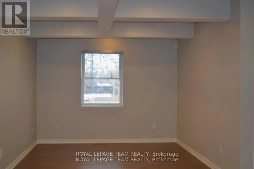 18 - 2759 FENTON ROAD S