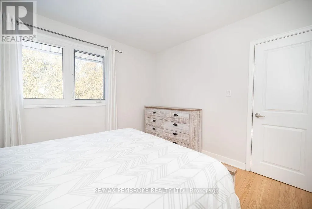 13 HIGHLAND CRESCENT