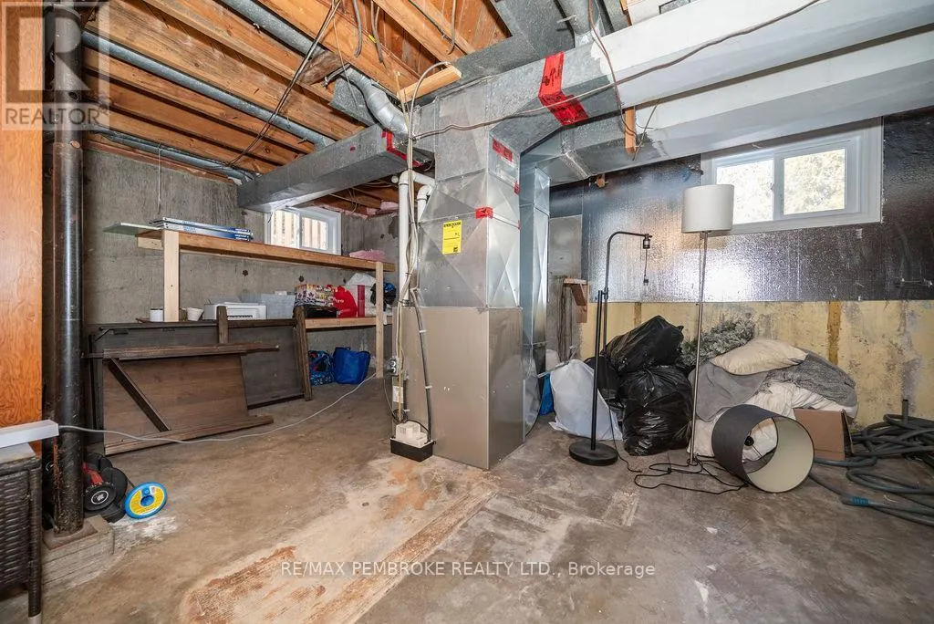 13 HIGHLAND CRESCENT