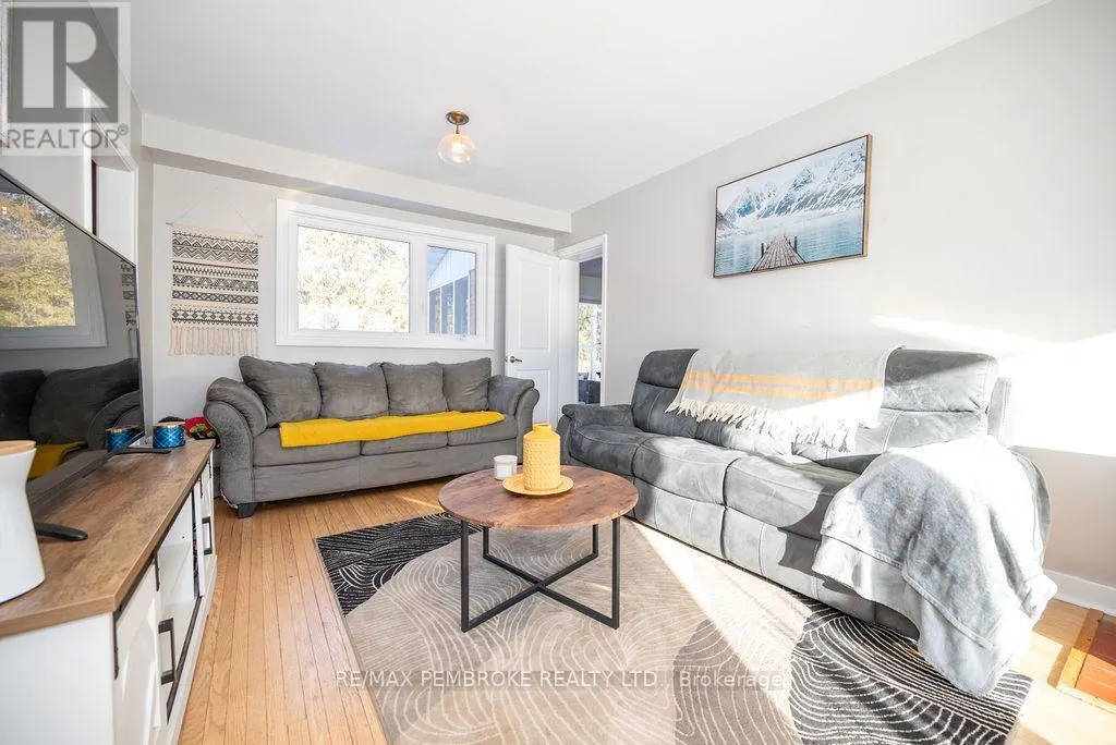 13 HIGHLAND CRESCENT