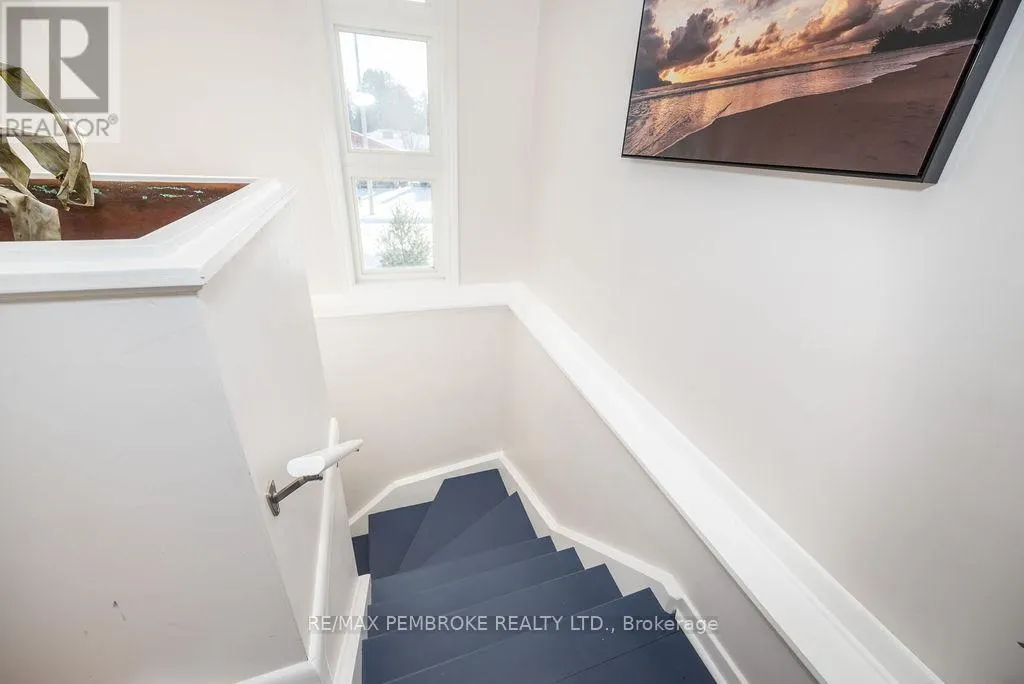 13 HIGHLAND CRESCENT
