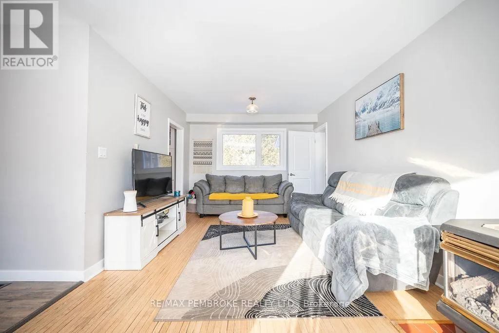 13 HIGHLAND CRESCENT