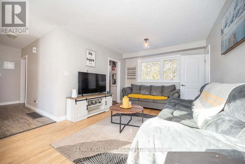 13 HIGHLAND CRESCENT