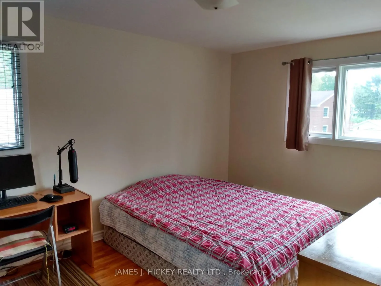 3 NEWTON CRESCENT
