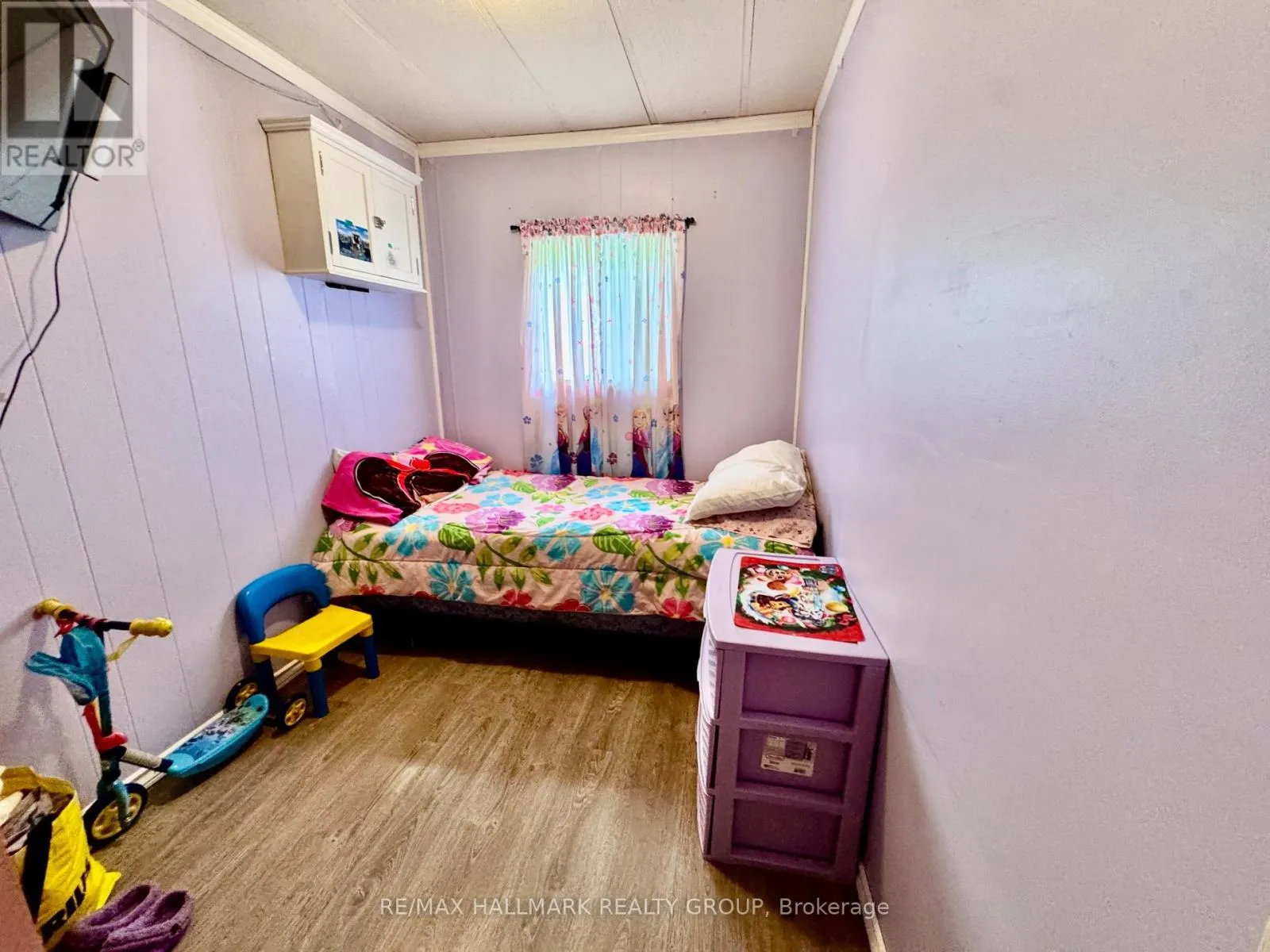 1039 LONG LAKE ROAD