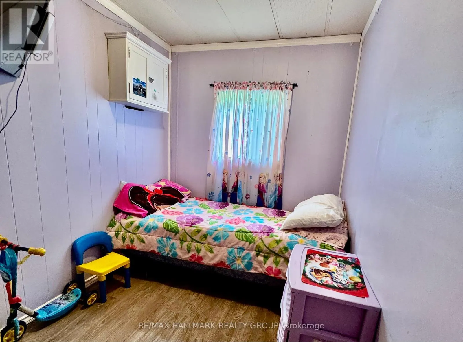 1039 LONG LAKE ROAD