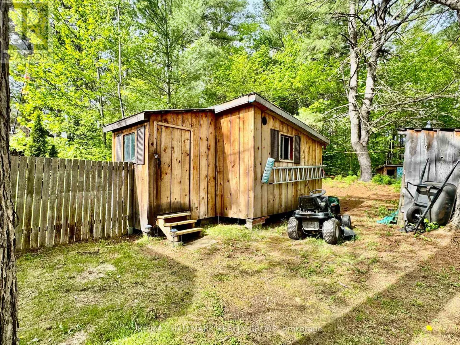 1039 LONG LAKE ROAD