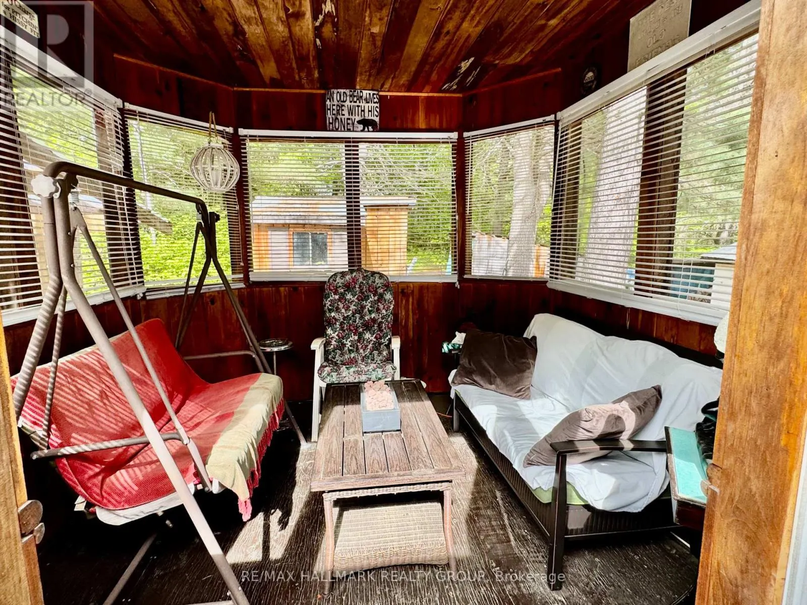 1039 LONG LAKE ROAD
