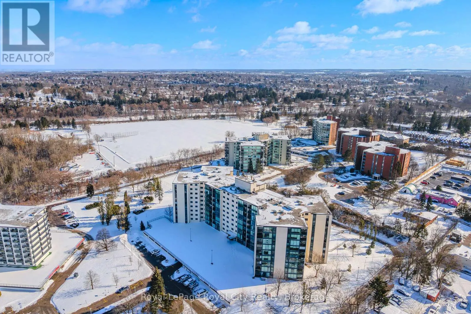 207 - 19 WOODLAWN ROAD E, #207