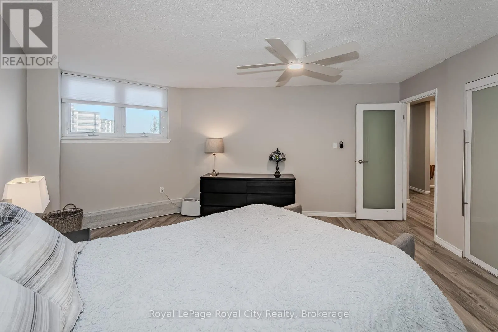207 - 19 WOODLAWN ROAD E, #207