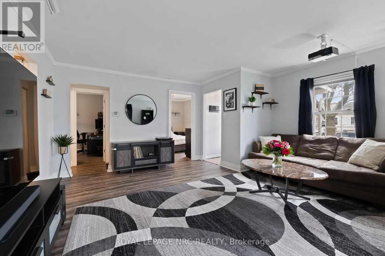 7 LANCASTER AVENUE