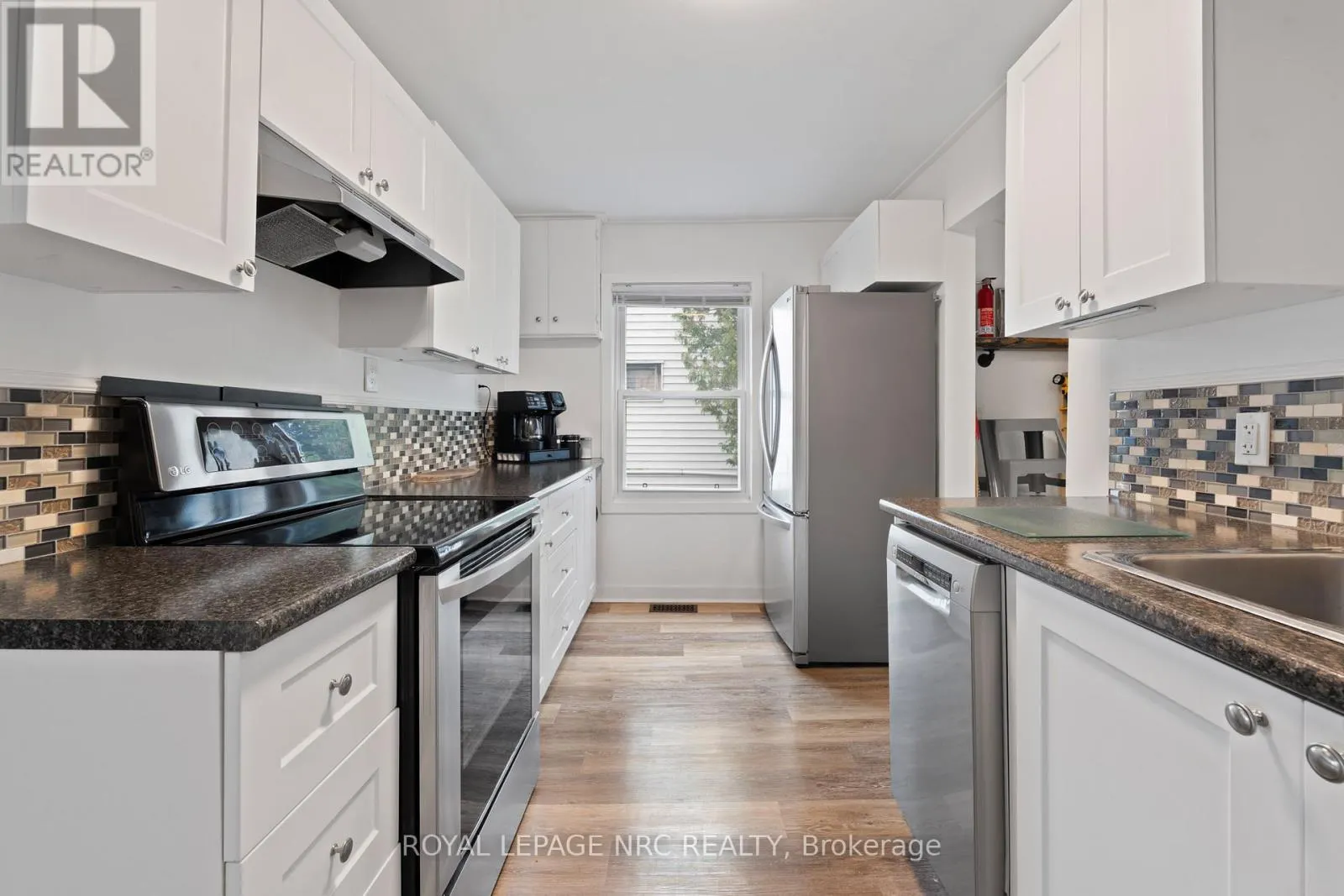 7 LANCASTER AVENUE