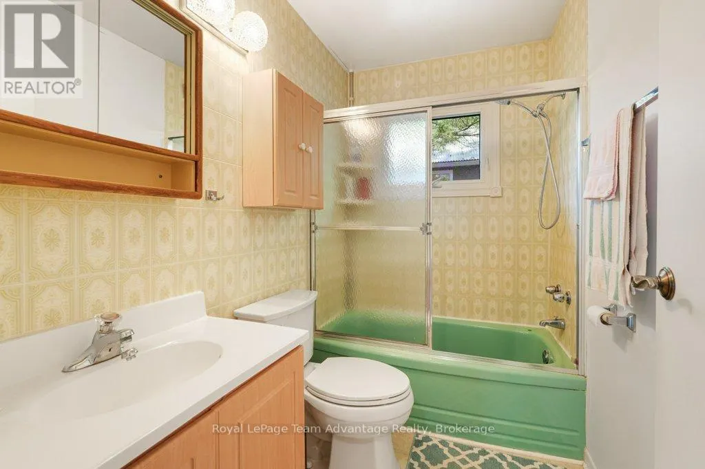 47 RIDGEWAY DRIVE