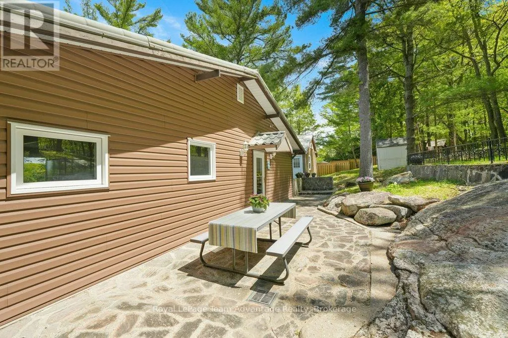 47 RIDGEWAY DRIVE