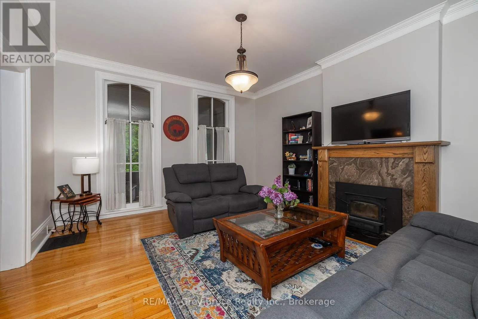 922 3RD AVENUE W