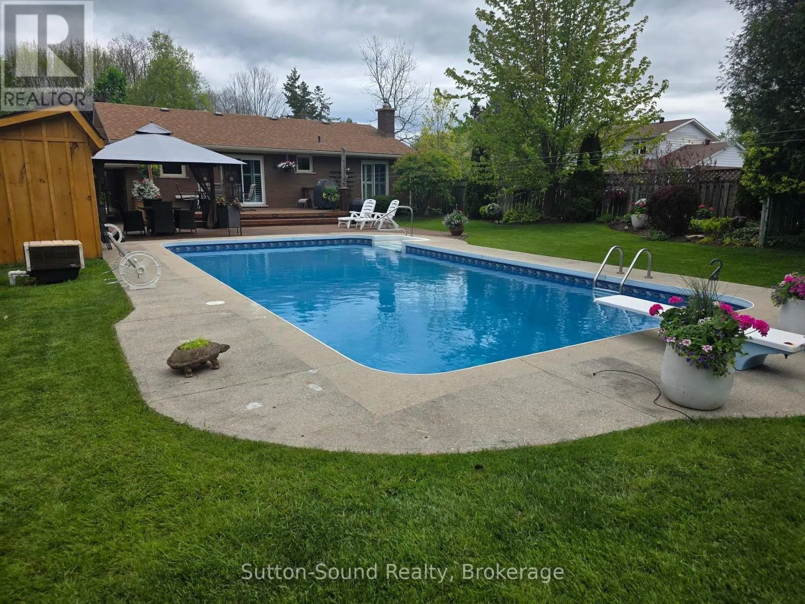 635 26TH STREET W