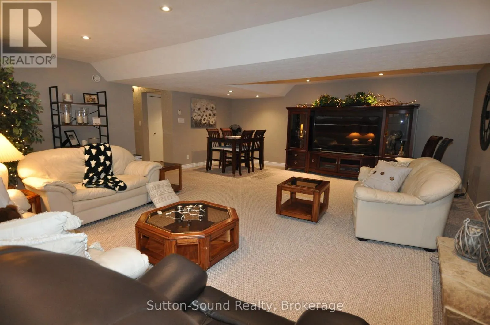 635 26TH STREET W
